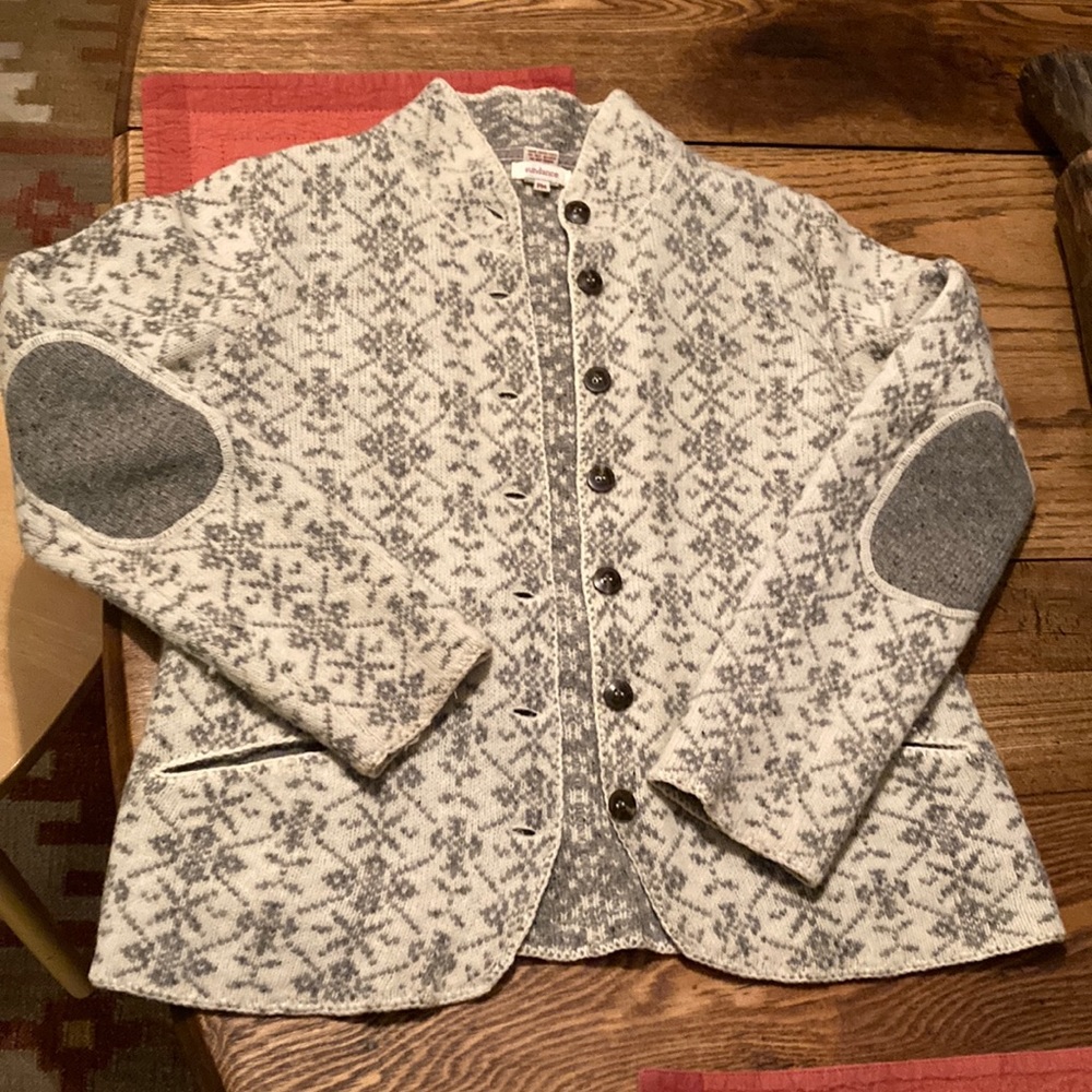 Short Sweater Jacket from Sundance in perfect shape! It’s a petite medium.